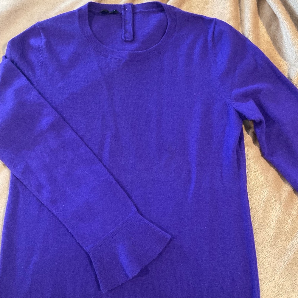 Talbots Cashmere-like purple sweater with flare sleeve hem size small